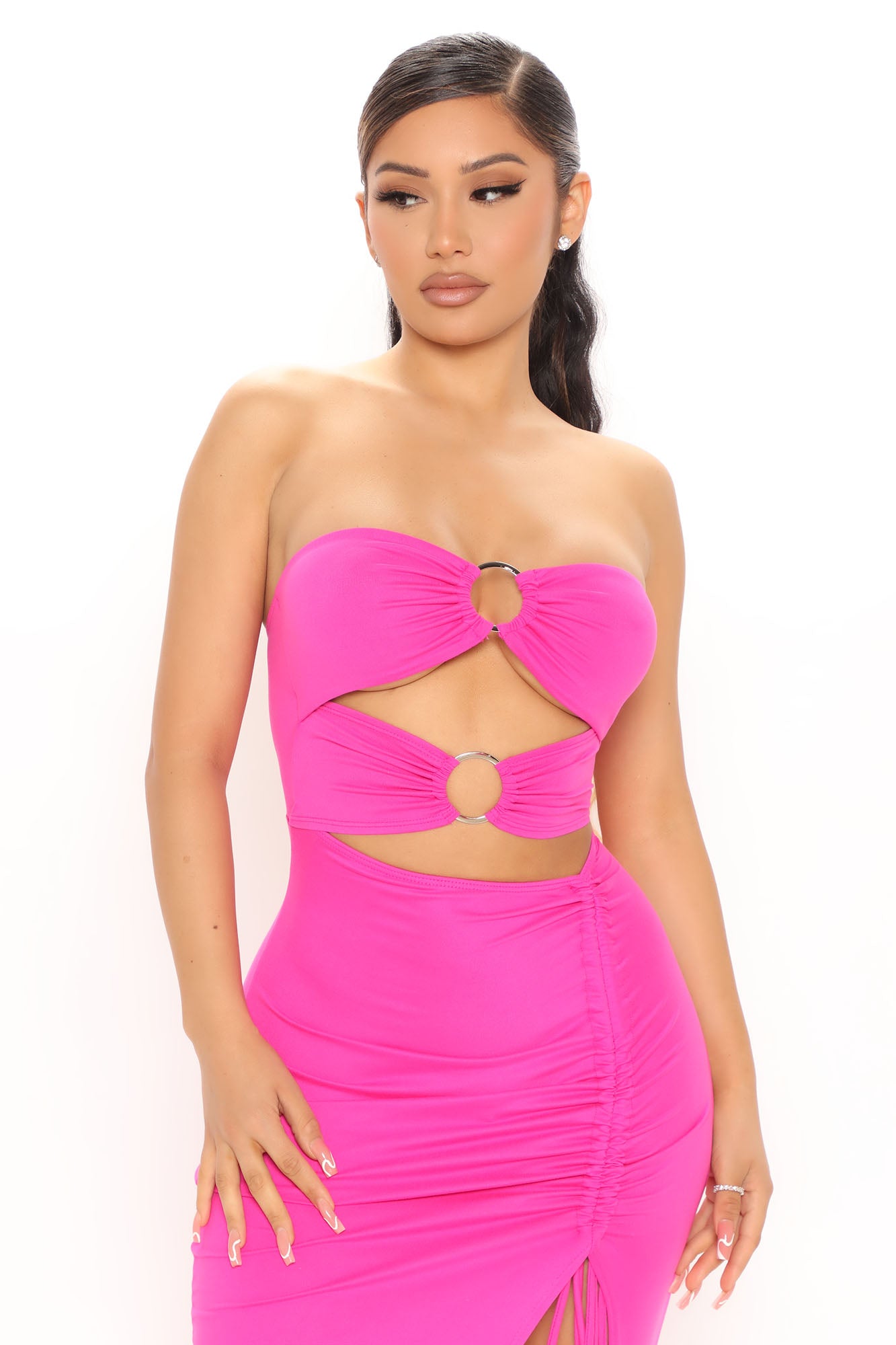 04-26-21Studio2_ME_RL_15-08-35_49_D3895_Fuchsia_1903_NT.jpg