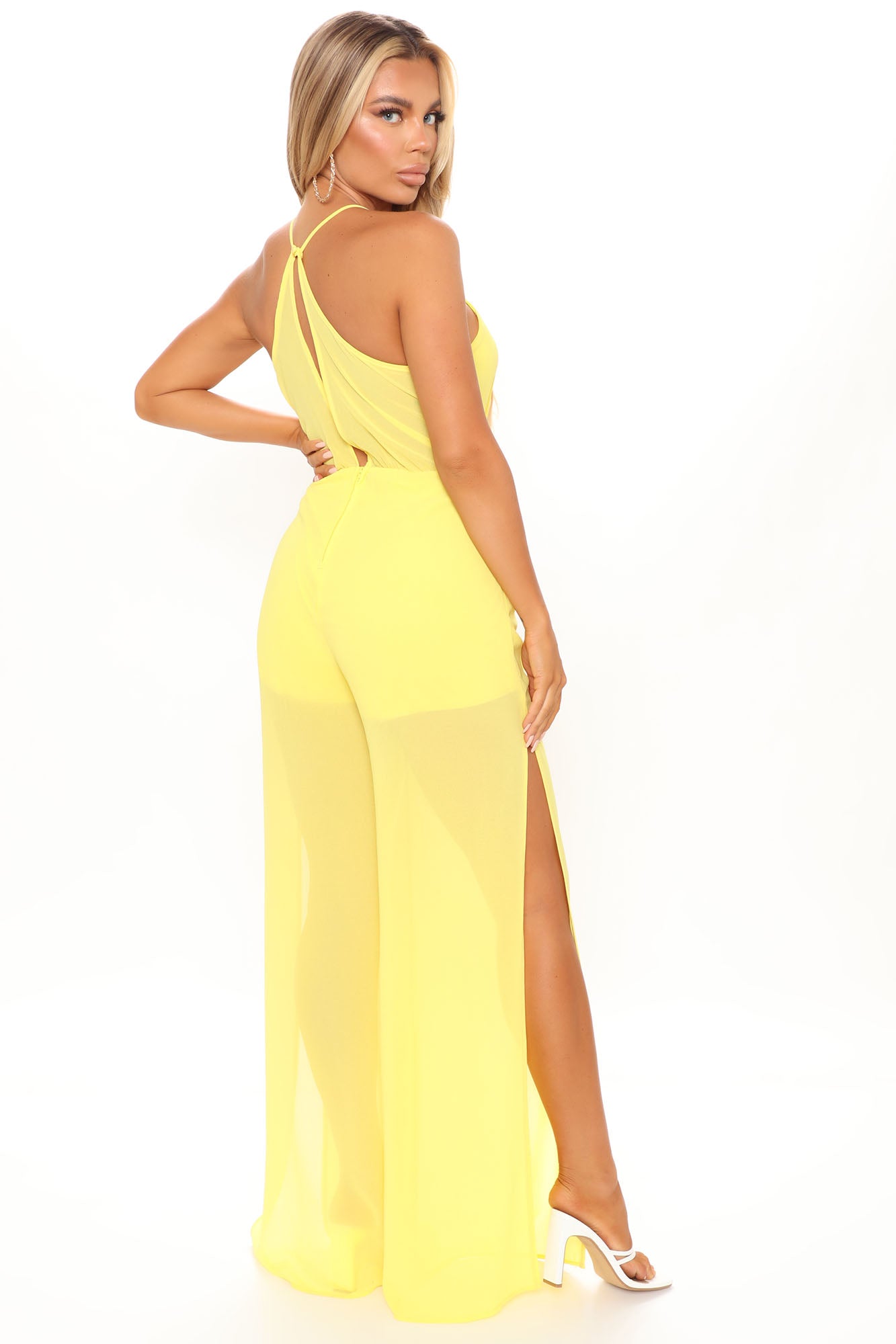 05-11-21Studio1_SN_RL_10-43-49_18_KSJ4794_Yellow_7842_EH.jpg