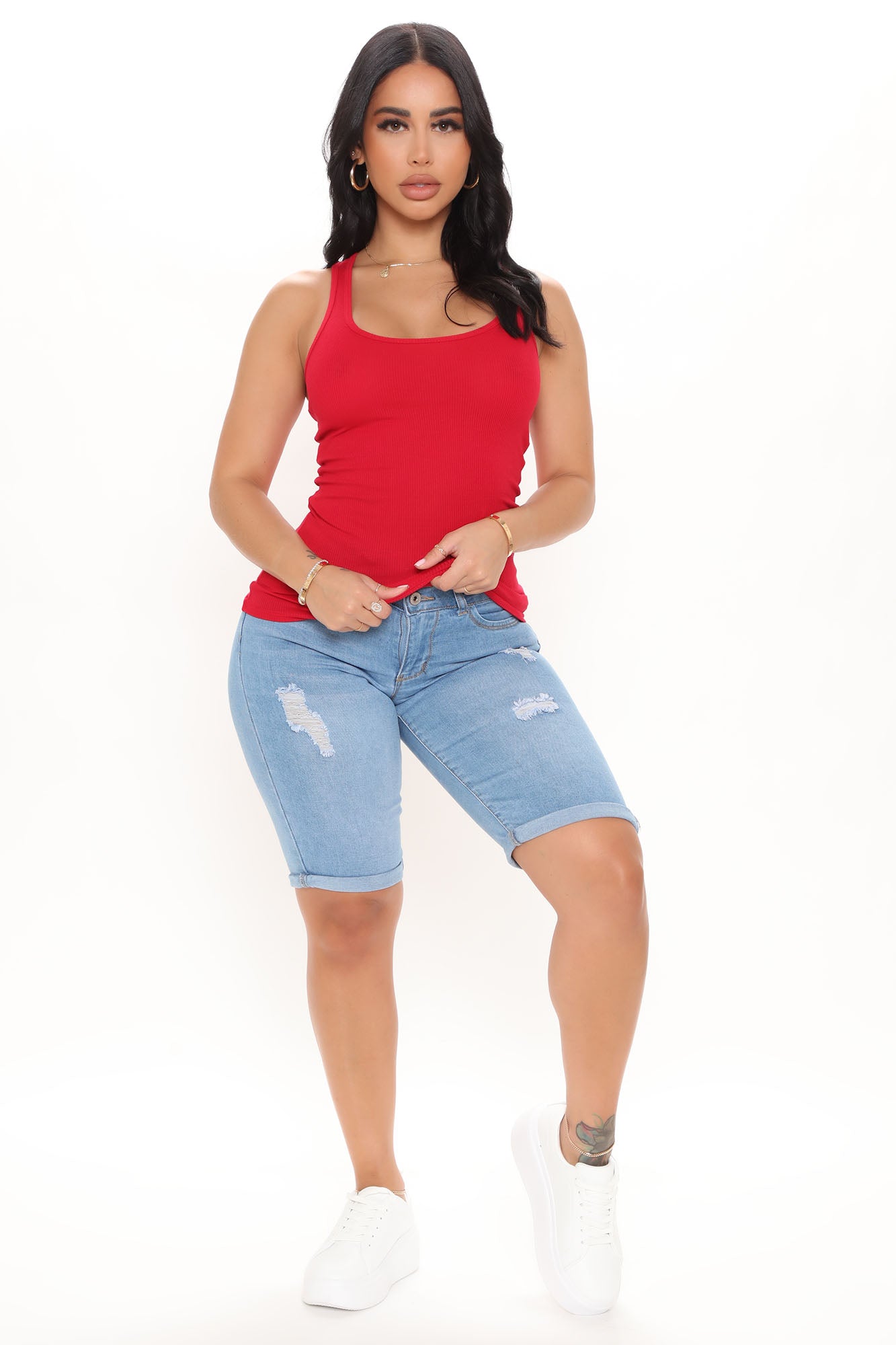 05-20-21Studio1_PA_DJ_11-35-03_40_RT62454_Red_0075_RA.jpg