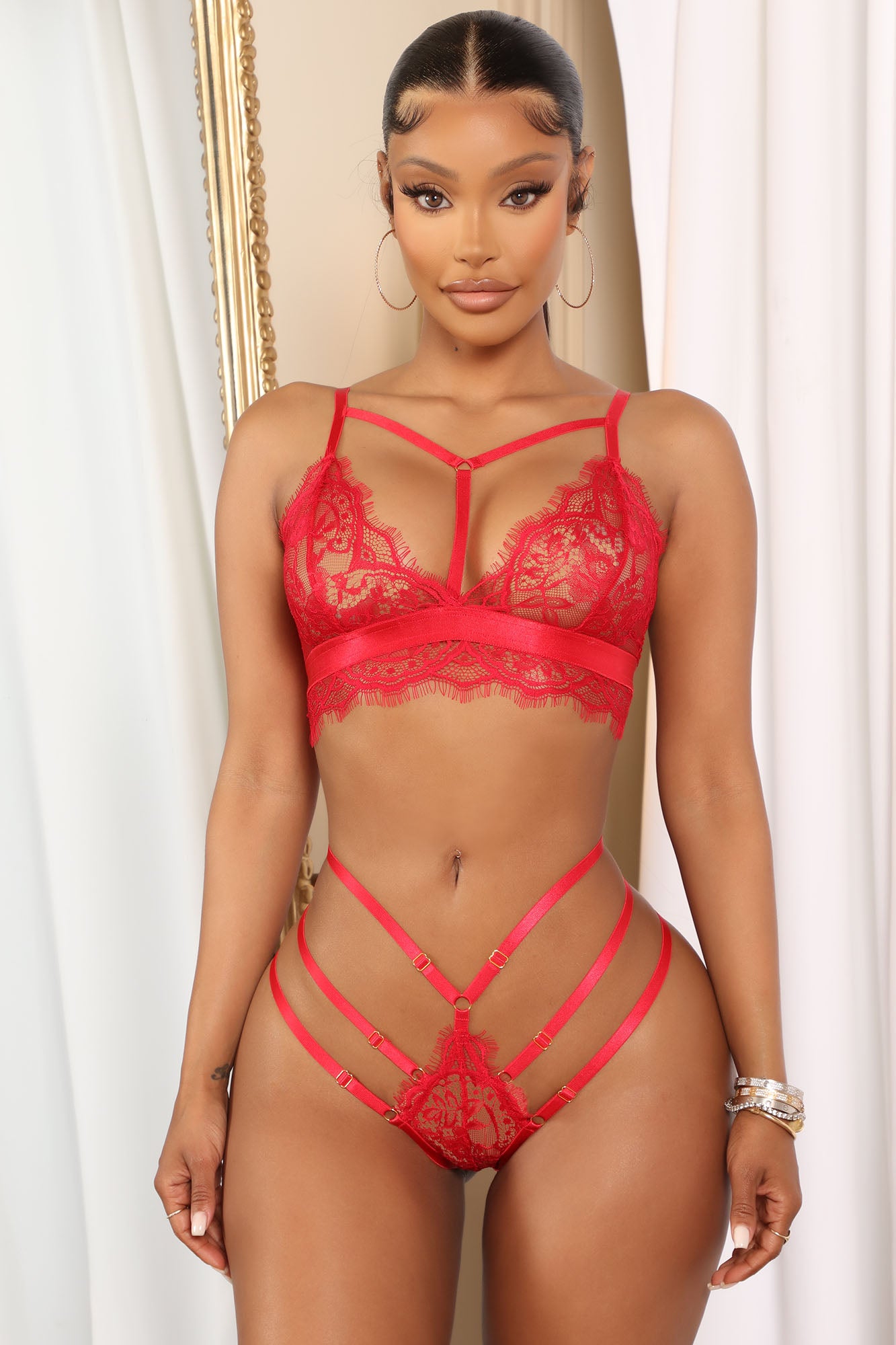 06-02-22Studio2_ME_RL_14-22-59_8_4011694_Red_P_4385_PB.jpg