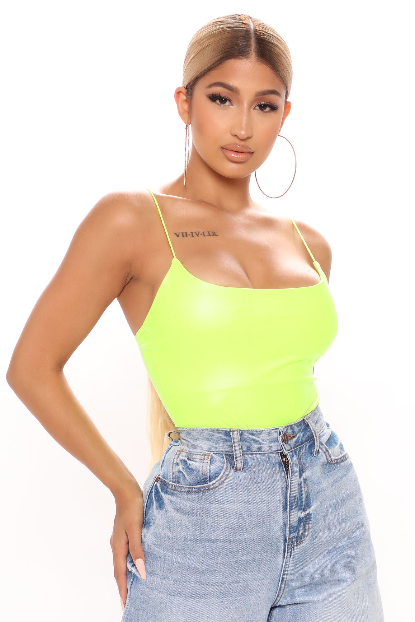06-07-21Studio4_CE_KP_09-40-44_9_T12802_NeonGreen_P_5600_NT.jpg
