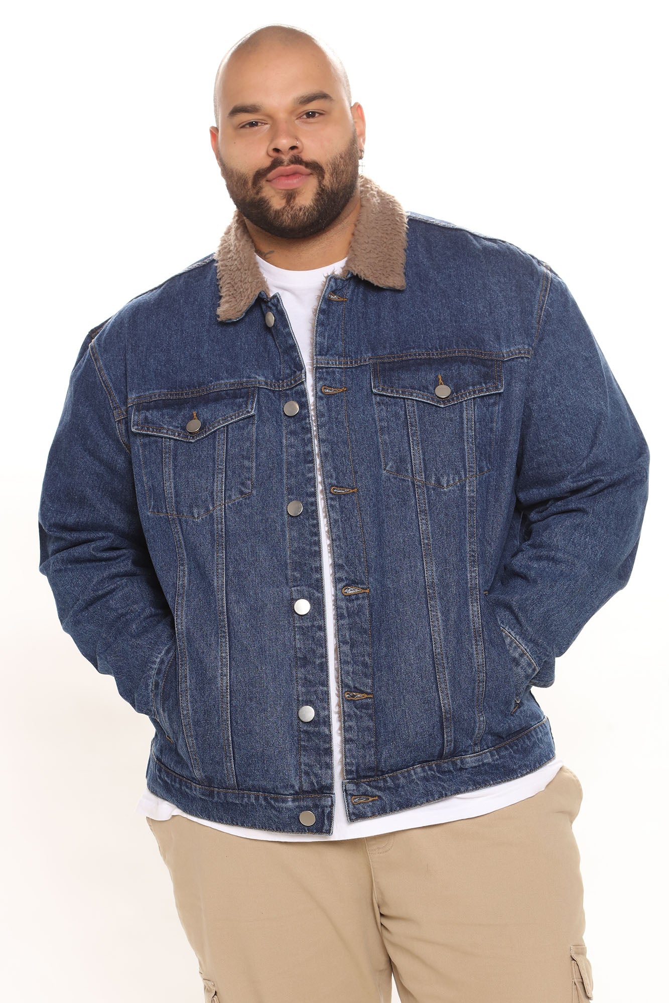 08-25-21Studio3_RM_KP_12-57-24_62_FNMN111_DarkDenim_0961_PLUS_MH.jpg