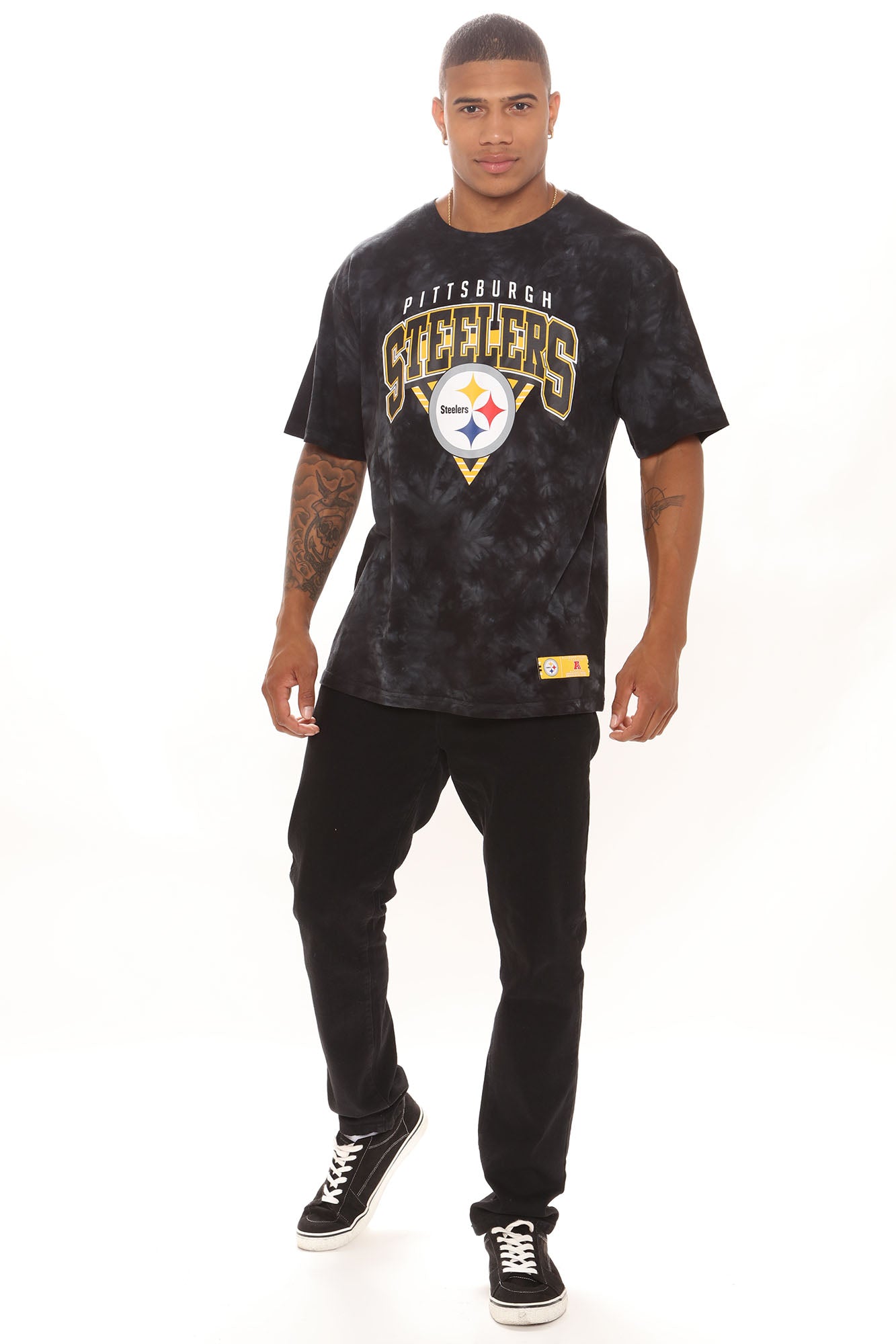 09-16-21Studio1_RT_TB_10-02-08_32_JTMB955FPTFS_Black_0411_PB.jpg