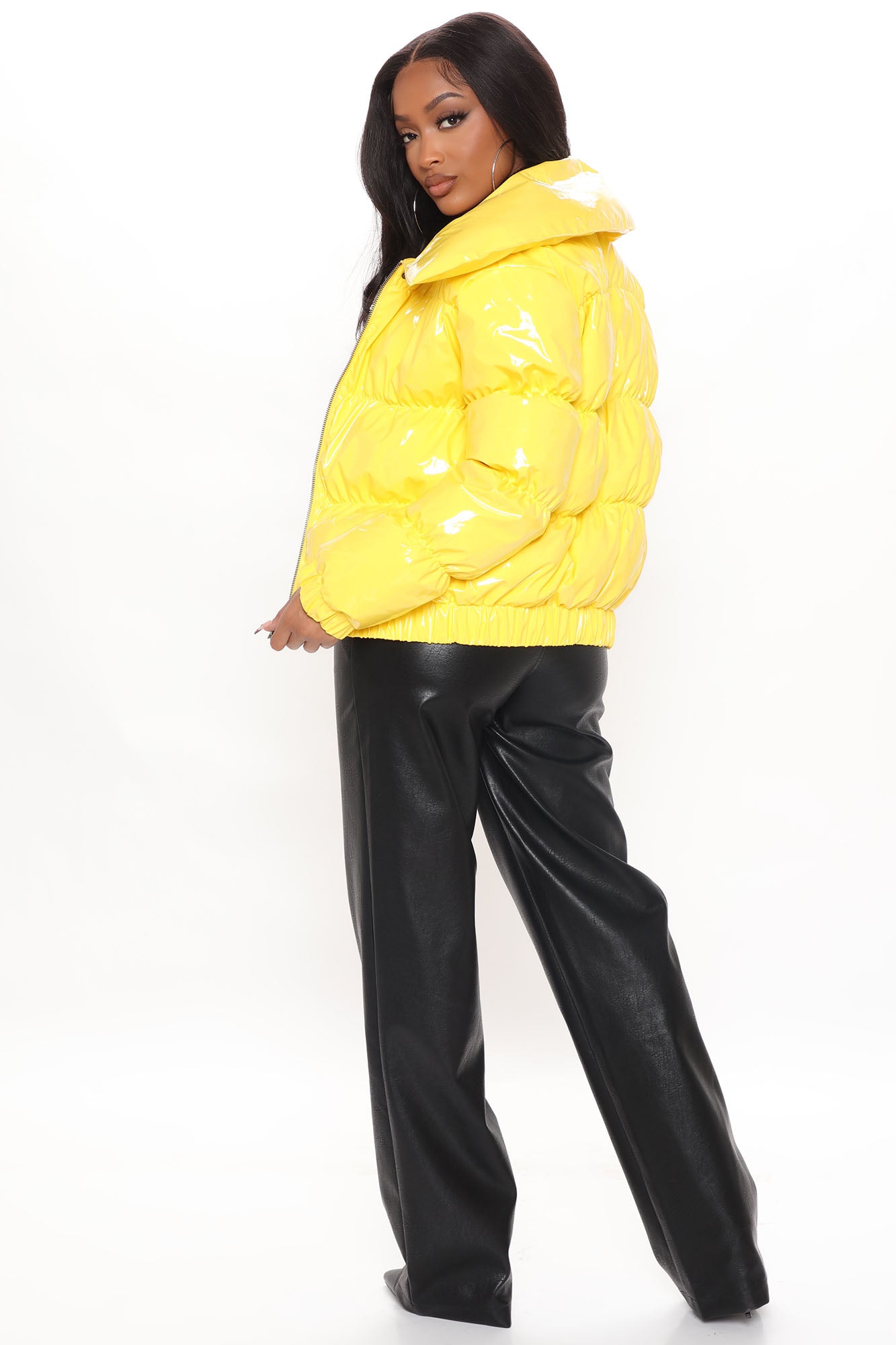 10-14-21Studio3_ME_KP_13-36-24_37_77772_Yellow_2949_EH.jpg