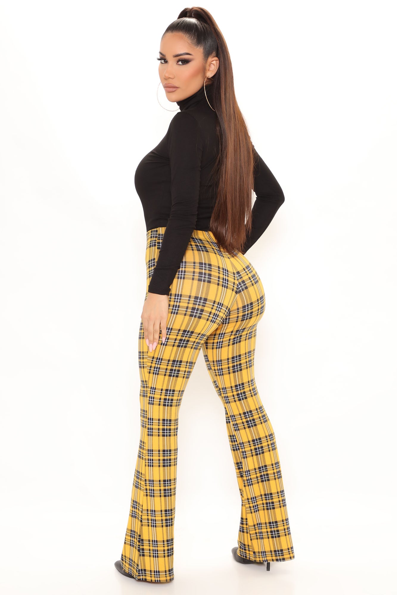 10-19-21Studio2_SN_KP11-31-02_16_J5F5226C_Yellowcombo_1202_PB.jpg