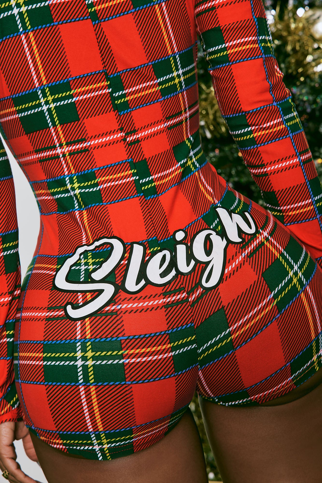 10-23-23Studio5_CC_RL_15-00-00_15_3SLEIGH_Redcombo_12188_SG.jpg