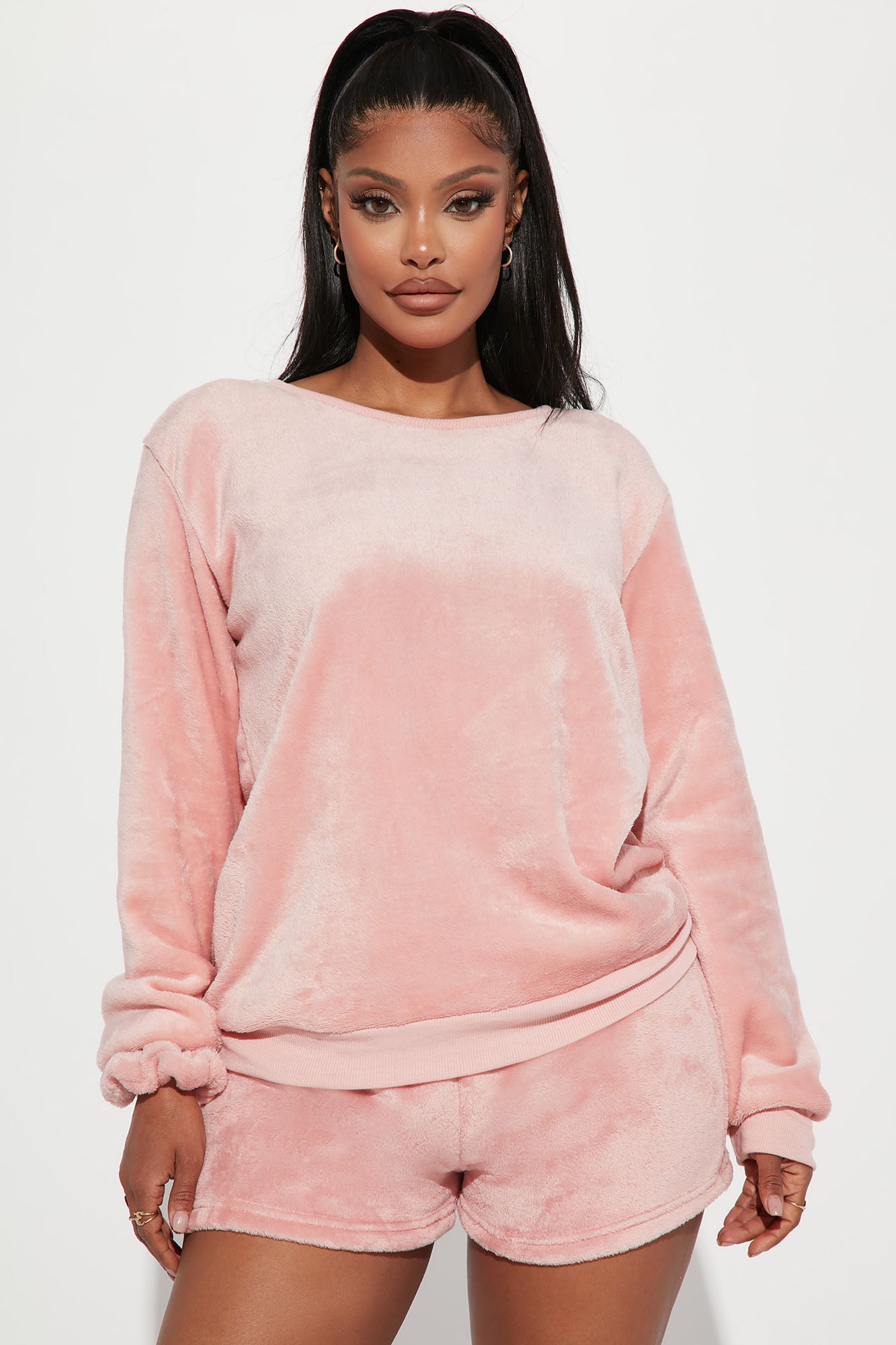 11-01-22Studio2_ME_RL_11-46-09_1_2SF071_Pink_P_R_6720_WG.jpg