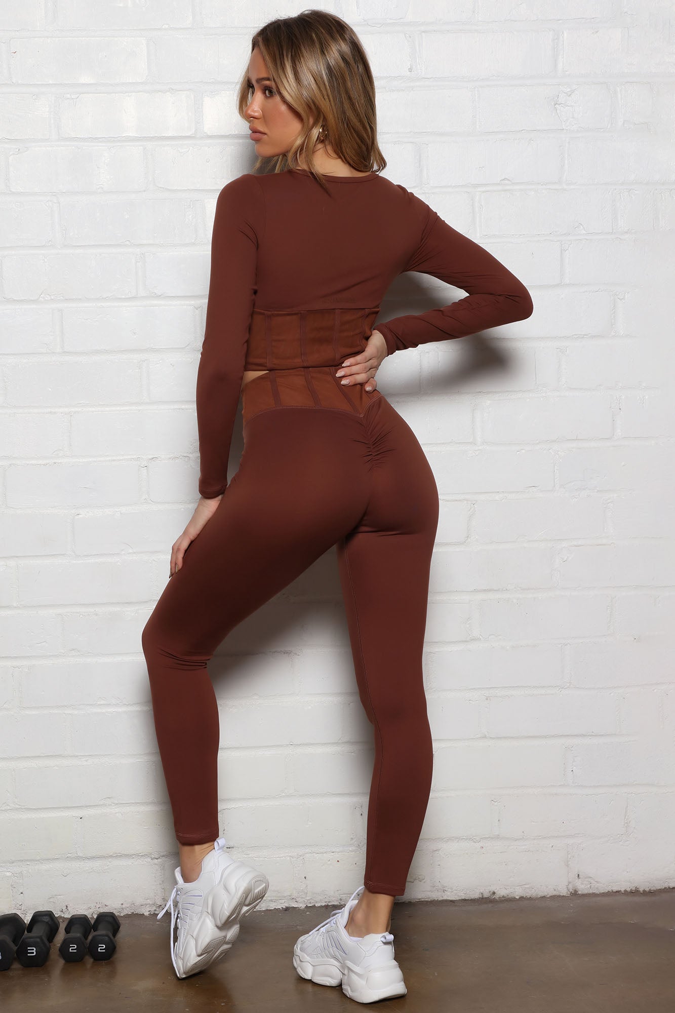 11-08-21Studio1_ME_TB_11-18-43_42_SWSTB0366T_Chocolate_5645_DC.jpg