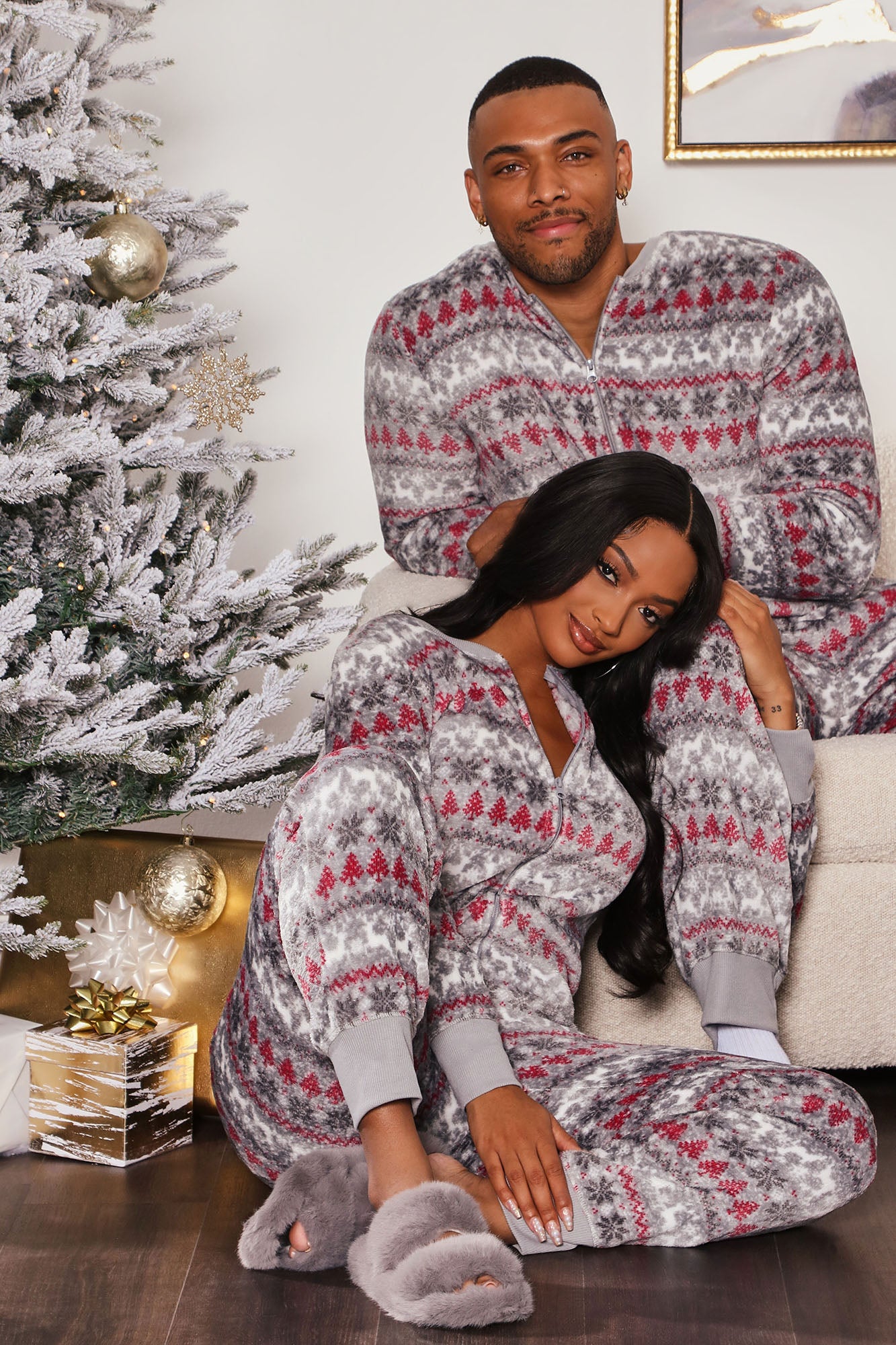 11-17-21_Family_Christmas_ME_CP_14-25-28_LOOK_1_18801_WG_DM_acb12930-2d0c-4c9e-9a41-c639c2a5c75a.jpg