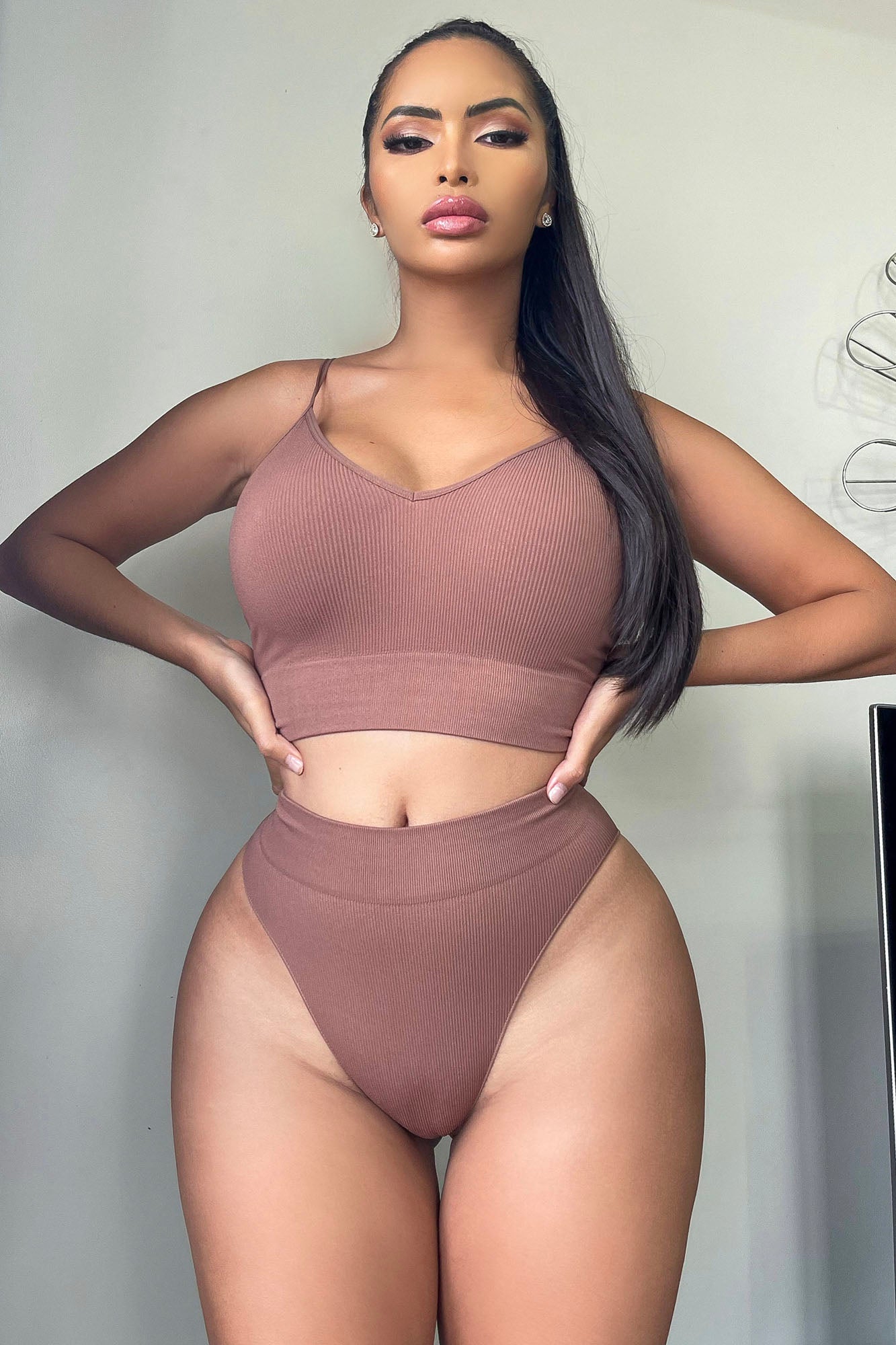 KeepItSimpleRibbedSeamlessSet-Mocha_MER_fe1e8574-984a-4b9c-aae3-28d2f7b6b8b7.jpg