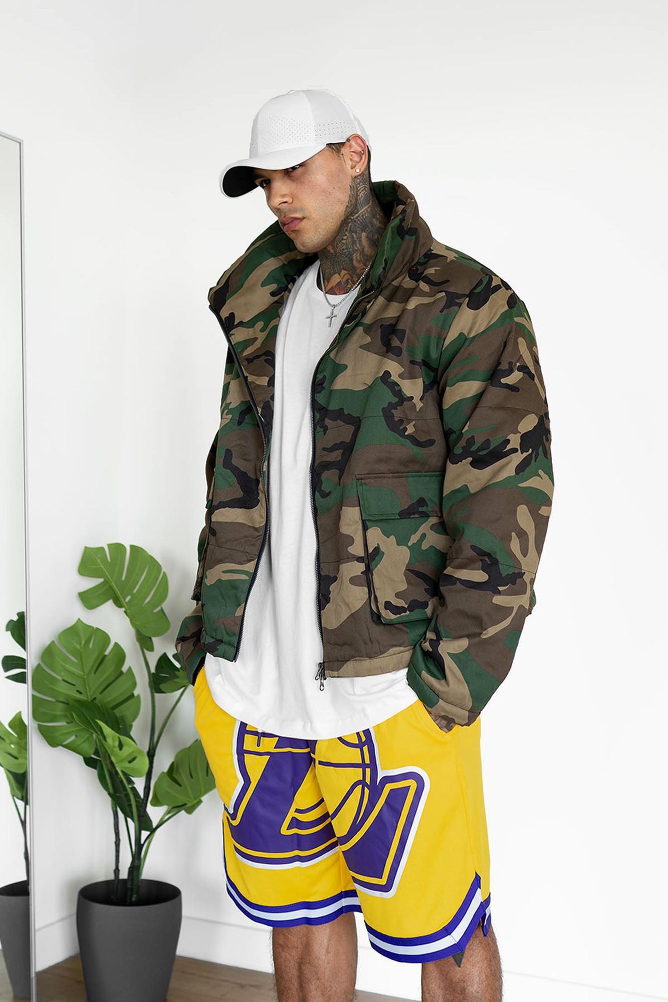 LosAngelesLakersMeshShorts-Yellow_mer.jpg
