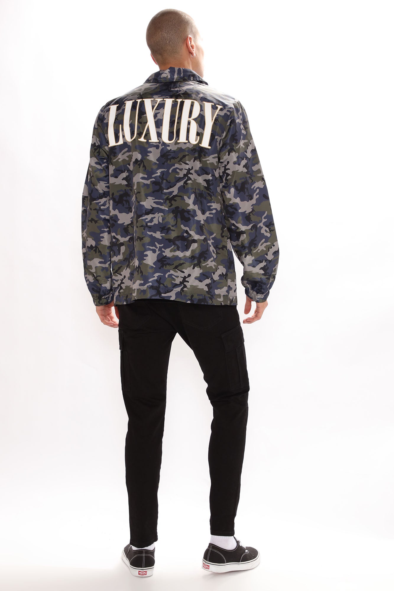 08-12-21Studio3_SN_KG_13-14-39_97_2021691665_Camouflage_0362_PB-1.jpg