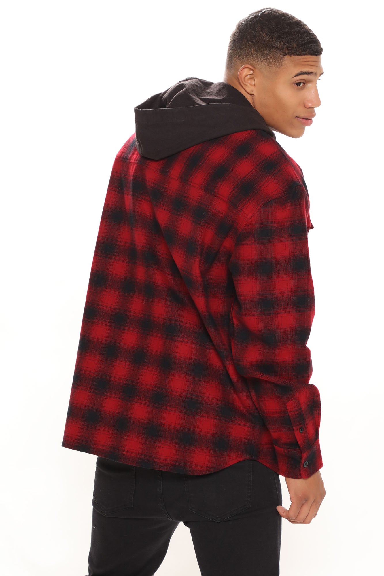 11-02-21Studio1_ME_MJ_14-15-34_100_FNMN151_RedBlack_10156_EH.jpg