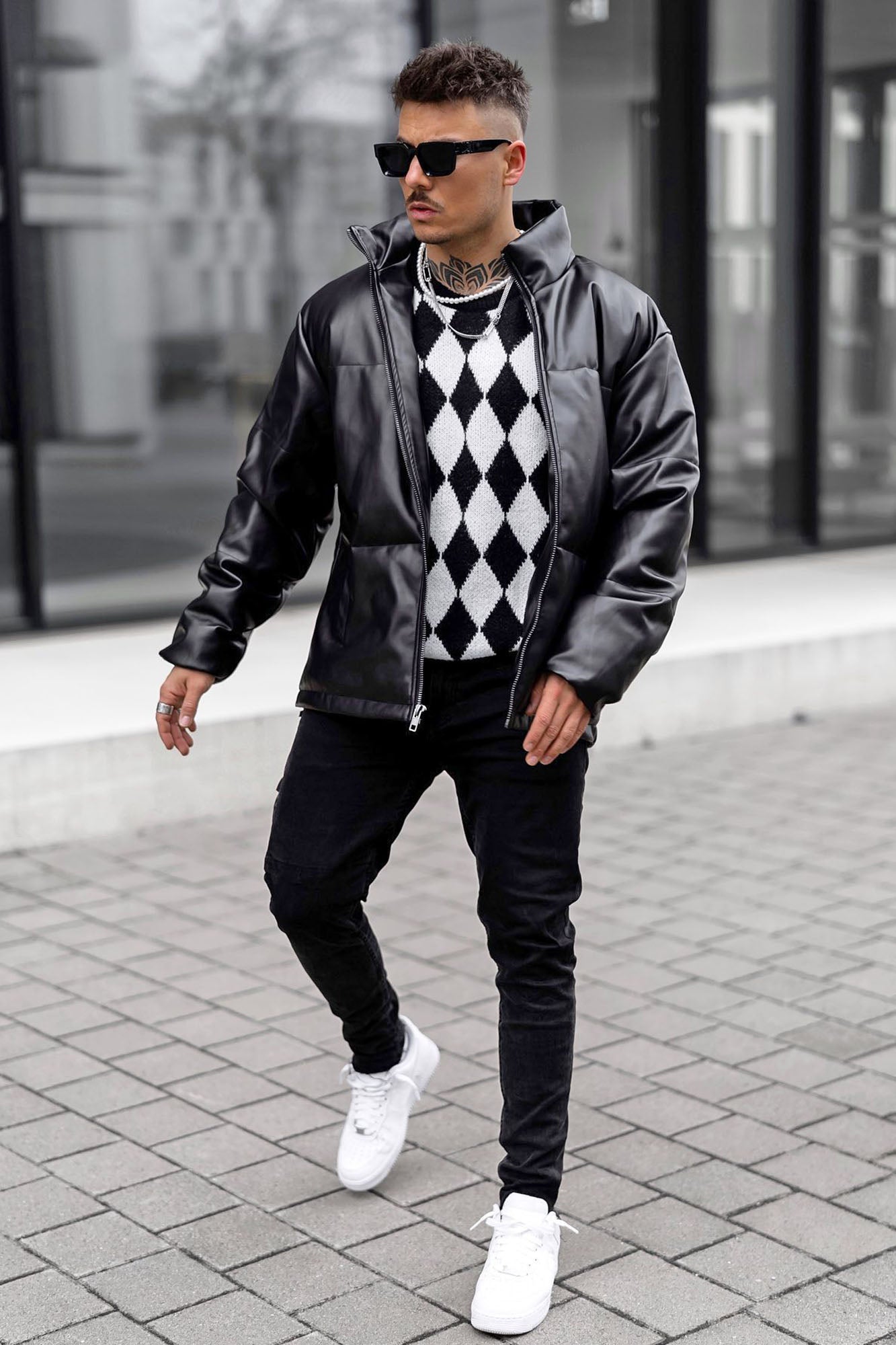 DiamondPatternSweater-BlackWhite__mer.jpg